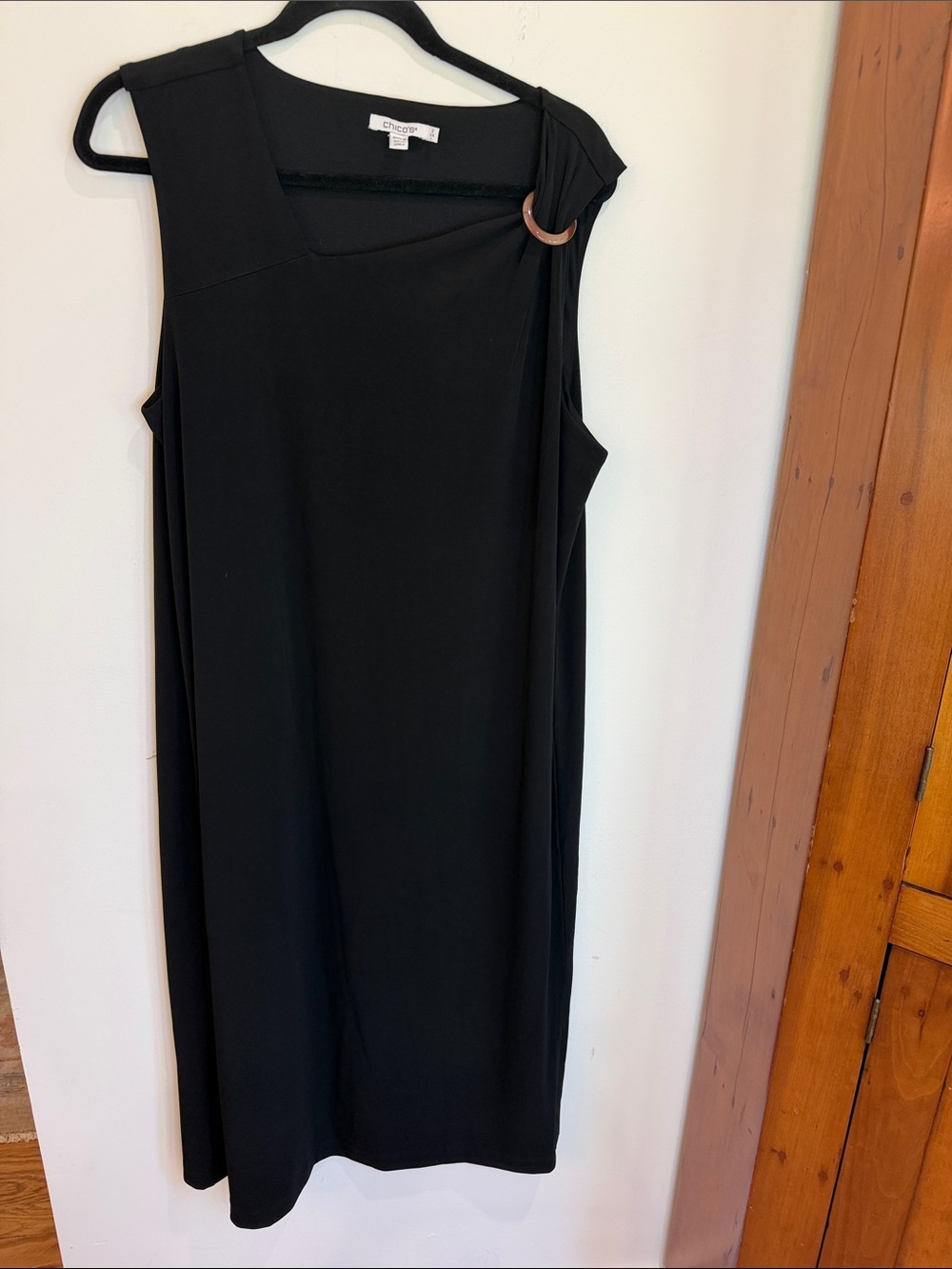 Chico's Black Sleeveless Stretchy Shift Dress w/Decorative Ring Accent, Chicos 2